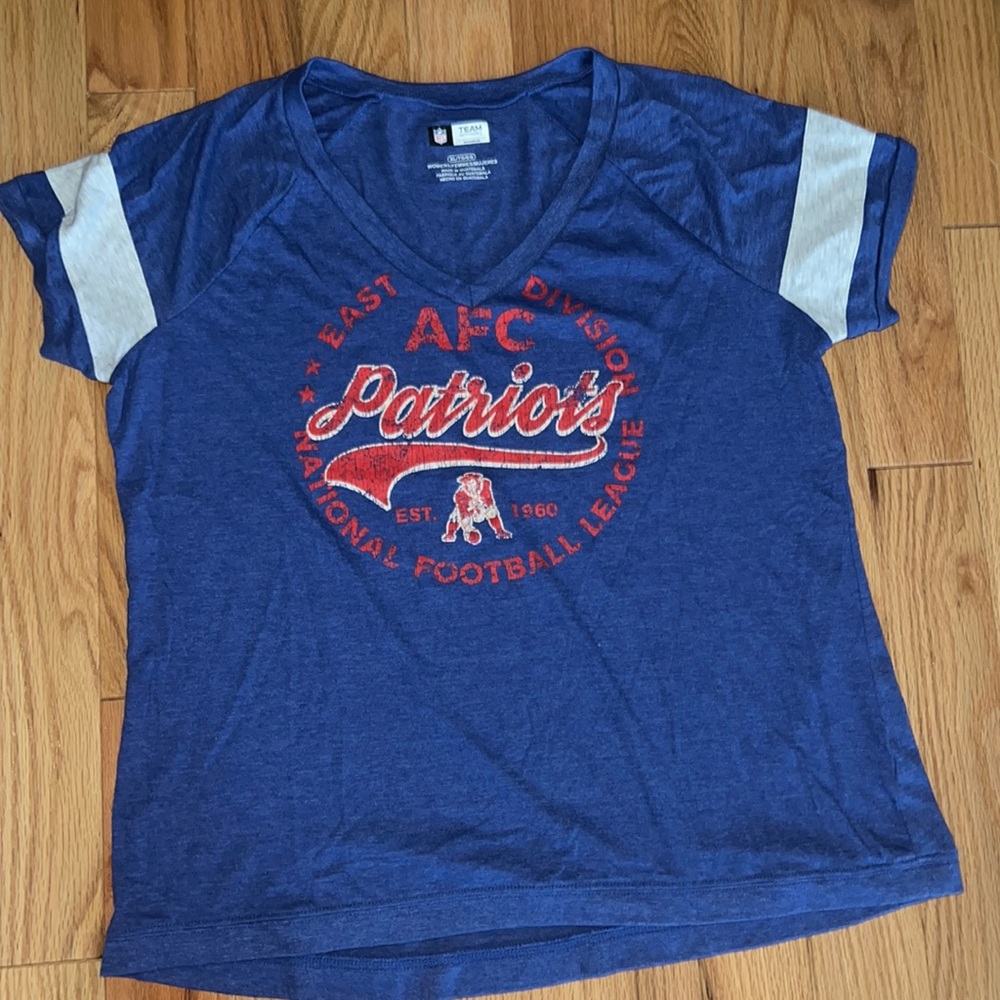 New England Patriots size XL women’s tshirt NFL team apparel